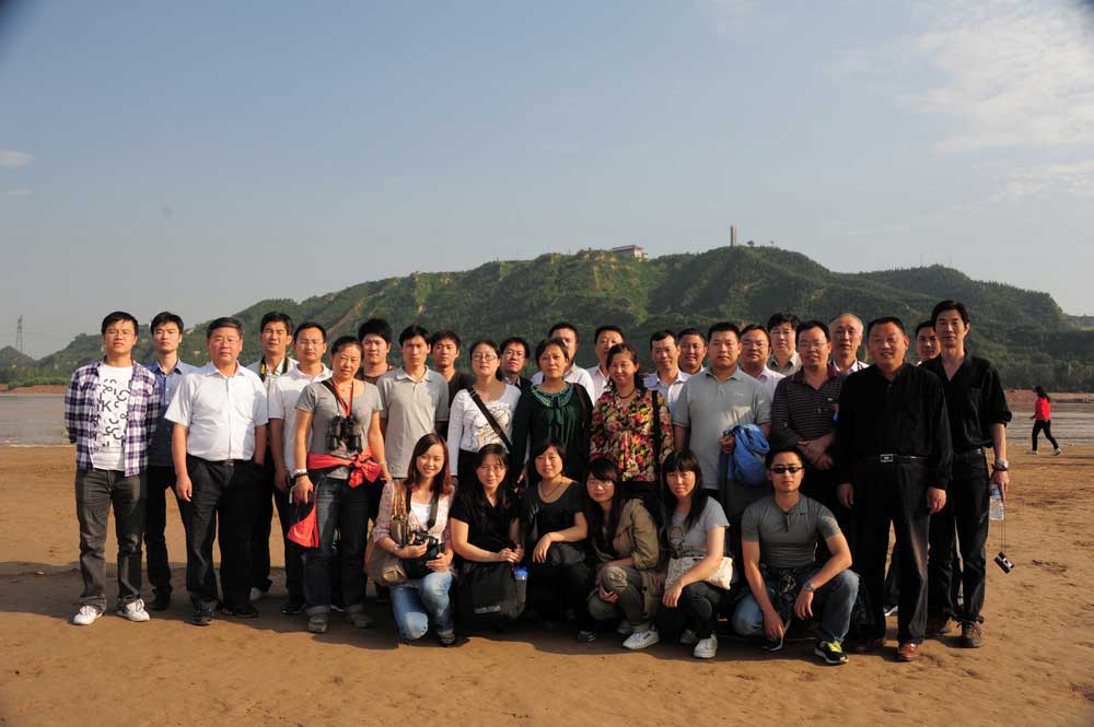 企業(yè)員工赴河南參觀(guān)考察風(fēng)采